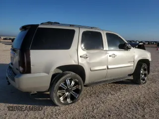2009 GMC Yukon SLE w/3SB with VIN 1GKFK23079R128194, listed as a Copart auction lot 77213554 with 224,172 mi miles and Salvage Title. Bid and sale history available at carsss.com. Image 3.