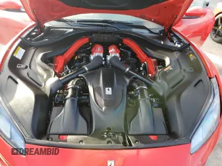 2019 Ferrari Portofino z VIN ZFF89FPA0K0242592, wystawiony jako Copart lot #74249014 z przebiegiem Nie podano mil oraz Nie do naprawy. Historia ofert i sprzedaży dostępna na DreamBid. Obrazek 11.