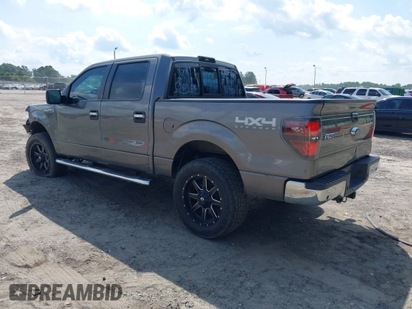 2013 Ford F-150 XL z VIN 1FTFW1EF0DFC76385, wystawiony jako IAAI lot #42288954 z przebiegiem 318 586 mil mil oraz . Historia ofert i sprzedaży dostępna na DreamBid. Obrazek 3.
