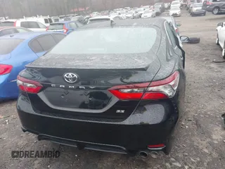2023 Toyota Camry SE z VIN 4T1G11AK0PU809322, wystawiony jako IAAI lot #41056512 z przebiegiem 33 159 mil mil oraz . Historia ofert i sprzedaży dostępna na DreamBid. Obrazek 16.