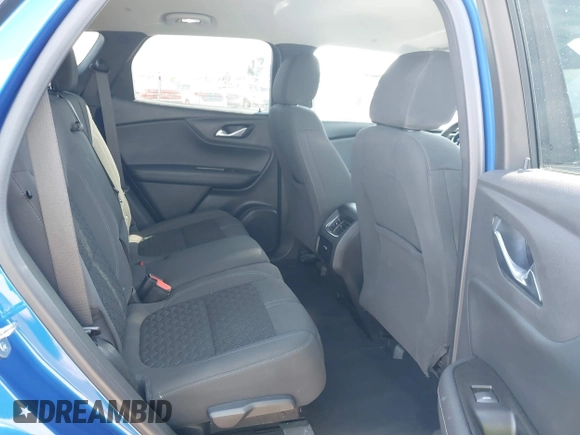 2019 Chevrolet Blazer z VIN 3GNKBBRA4KS579152, wystawiony jako IAAI lot #42033979 z przebiegiem 75 158 mil mil oraz . Historia ofert i sprzedaży dostępna na DreamBid. Obrazek 8.