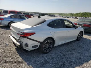 2025 Toyota Camry LE z VIN 4T1DAACK9SU054048, wystawiony jako Copart lot #53659075 z przebiegiem 3 568 mil mil oraz Szkoda całkowita • Salvage title. Historia ofert i sprzedaży dostępna na DreamBid. Obrazek 3.