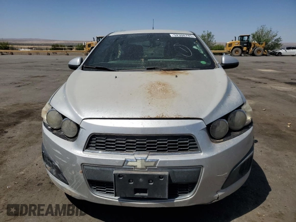 2014 Chevrolet Sonic LT with VIN 1G1JC5SH0E4148279, listed as a Copart auction lot 52308785 with 96,175 mi miles and Salvage Title. Bid and sale history available at DreamBid. Image 5.