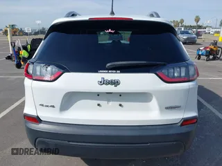 2019 Jeep Cherokee Latitude with VIN 1C4PJMCB5KD212940, listed as a IAAI auction lot 41762856 with 86,777 mi miles. Bid and sale history available at carsss.com. Image 17.