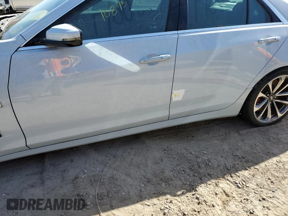 2018 Cadillac CTS-V z VIN 1G6A15S6XJ0115497, wystawiony jako Copart lot #77363784 z przebiegiem 10 893 mil mil oraz Nie do naprawy • Non repairable. Historia ofert i sprzedaży dostępna na DreamBid. Obrazek 12.