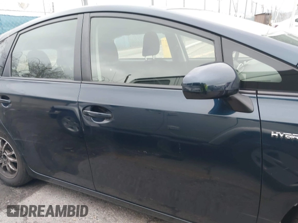 2017 Toyota Prius v Two with VIN JTDZN3EU2HJ061734, listed as a IAAI auction lot 41517072 with 99,294 mi miles. Bid and sale history available at carsss.com. Image 13.