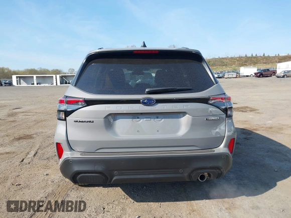 2025 Subaru Forester Touring с VIN JF2SLDTCXSH472743, выставлен на аукционе IAAI как лот 42115023 с пробегом 1 247 миль миль и . История ставок и продаж доступна на DreamBid. Изображение 16.