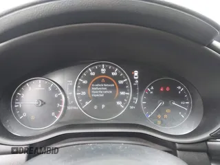 2022 Mazda 3 Carbon Edition z VIN 3MZBPACL2NM310491, wystawiony jako IAAI lot #41981966 z przebiegiem 50 314 mil mil oraz . Historia ofert i sprzedaży dostępna na DreamBid. Obrazek 7.