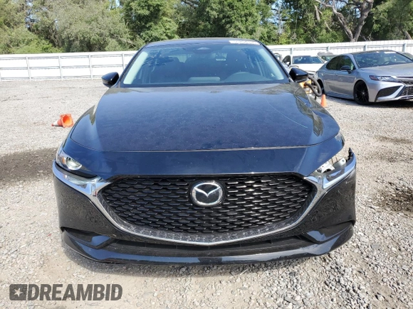 2024 Mazda 3 S Preferred z VIN 3MZBPACMXRM437018, wystawiony jako Copart lot #55294135 z przebiegiem 3 028 mil mil oraz Szkoda całkowita • Salvage title. Historia ofert i sprzedaży dostępna na DreamBid. Obrazek 5.