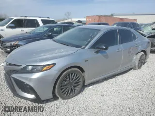 2024 Toyota Camry SE with VIN 4T1G11AK2RU884980, listed as a Copart auction lot 47554295 with 24,835 mi miles and Salvage Title. Bid and sale history available at carsss.com. Image 1.