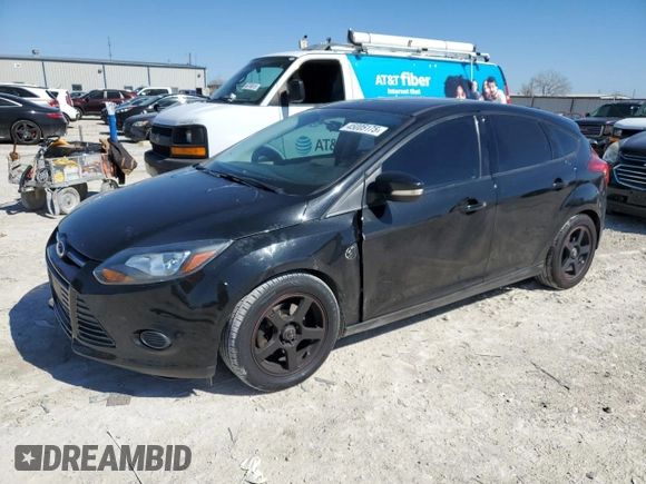 2014 Ford Focus SE with VIN 1FADP3K2XEL292846, listed as a Copart auction lot 45005175 with 114,194 mi miles and Salvage Title. Bid and sale history available at carsss.com. Image 1.