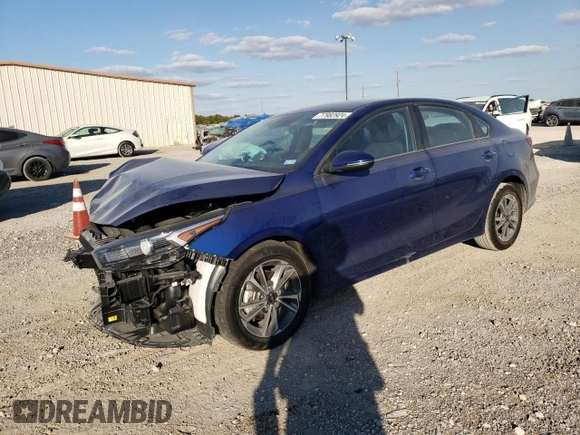 2024 Kia Forte LXS with VIN 3KPF24AD1RE819438, listed as a Copart auction lot 77982924 with 5,584 mi miles and Salvage Title. Bid and sale history available at carsss.com. Image 1.