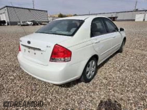 2009 Kia Spectra EX with VIN KNAFE221395611215, listed as a Copart auction lot 80164254 with 135,783 mi miles and Clean Title. Bid and sale history available at carsss.com. Image 4.