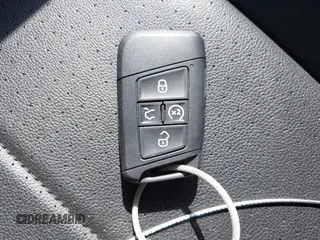 2024 Volkswagen Tiguan SE с VIN 3VV2B7AX9RM123637, выставлен на аукционе IAAI как лот 42446754 с пробегом 20 573 миль миль и . История ставок и продаж доступна на DreamBid. Изображение 11.