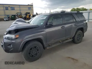 2021 Toyota 4Runner SR5 Premium с VIN JTENU5JR5M5886633, выставлен на аукционе Copart как лот 50460675 с пробегом 81 979 миль миль и Списание • Salvage title. История ставок и продаж доступна на DreamBid. Изображение 1.