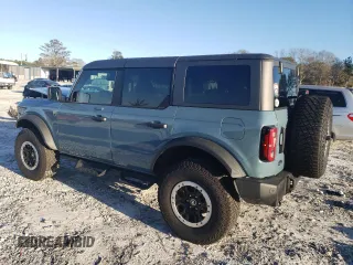 2023 Ford Bronco z VIN 1FMEE5DP0PLB15763, wystawiony jako Copart lot #45592725 z przebiegiem 26 672 mil mil oraz Szkoda całkowita • Salvage title. Historia ofert i sprzedaży dostępna na DreamBid. Obrazek 2.
