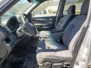 2002 Honda CR-V LX z VIN JHLRD78472C058431, wystawiony jako Copart lot #57760765 z przebiegiem 204 735 mil mil oraz Nie do naprawy • Non repairable. Historia ofert i sprzedaży dostępna na DreamBid. Obrazek 7.