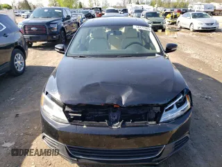 2013 Volkswagen Jetta SE z VIN 3VWDP7AJ4DM450800, wystawiony jako Copart lot #56277505 z przebiegiem Nie podano mil oraz Czysty tytuł • Clean title. Historia ofert i sprzedaży dostępna na DreamBid. Obrazek 5.