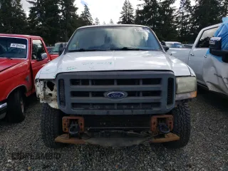 2002 Ford Super Duty F-250 XL with VIN 1FTNX21SX2EB43928, listed as a Copart auction lot 88308645 with 218,584 mi miles and Salvage Title. Bid and sale history available at carsss.com. Image 5.