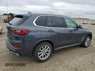 2021 BMW X5 xDrive40i with VIN 5UXCR6C01M9E49207, listed as a Copart auction lot 63399795 with 50,818 mi miles and Salvage title. Bid and sale history available at DreamBid. Image 3.