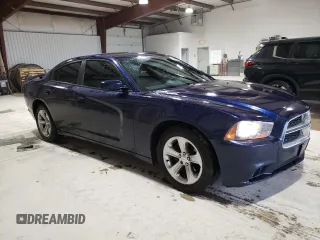 2014 Dodge Charger SXT z VIN 2C3CDXHG8EH156161, wystawiony jako Copart lot #58161945 z przebiegiem 246 923 mil mil oraz Czysty tytuł • Clean title. Historia ofert i sprzedaży dostępna na DreamBid. Obrazek 4.