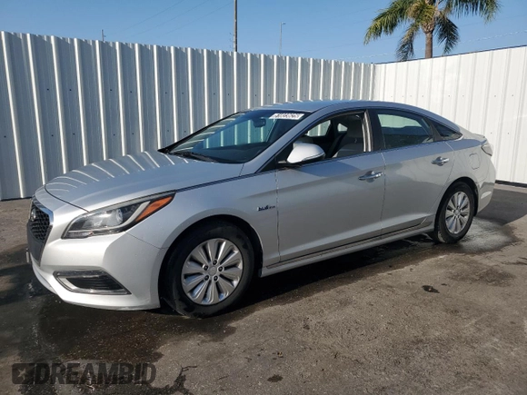 2016 Hyundai Sonata Hybrid SE with VIN KMHE24L10GA038677, listed as a Copart auction lot 51823625 with 62,130 mi miles and Clean Title. Bid and sale history available at carsss.com. Image 1.