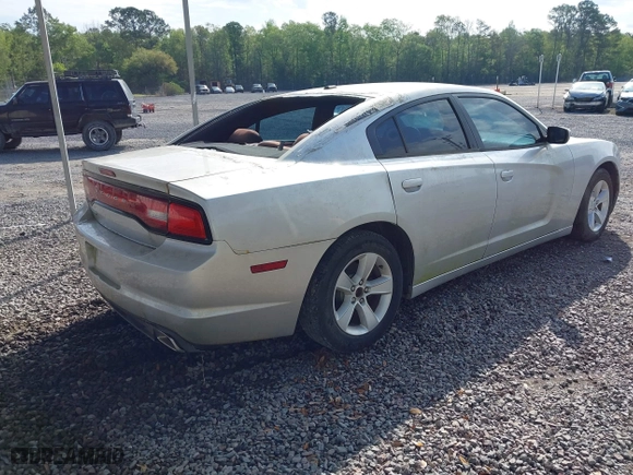 2012 Dodge Charger SE with VIN 2C3CDXBG4CH211517, listed as a IAAI auction lot 41982290 with 269,855 mi miles. Bid and sale history available at carsss.com. Image 4.
