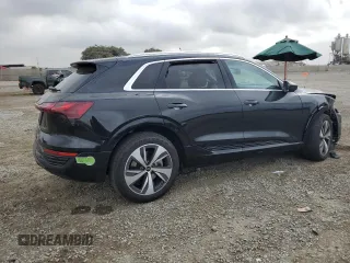 2024 Audi Q8 e-tron Premium Plus z VIN WA15AAGE3RB008258, wystawiony jako Copart lot #78146344 z przebiegiem 12 264 mil mil oraz Szkoda całkowita • Salvage title. Historia ofert i sprzedaży dostępna na DreamBid. Obrazek 3.