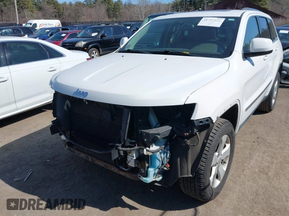 2013 Jeep Grand Cherokee Laredo with VIN 1C4RJFAG5DC615103, listed as a IAAI auction lot 41797862 with 117,450 mi miles. Bid and sale history available at carsss.com. Image 6.