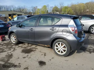 2014 Toyota Prius c One with VIN JTDKDTB31E1563243, listed as a Copart auction lot 54044525 with 130,652 mi miles and Clean Title. Bid and sale history available at carsss.com. Image 2.
