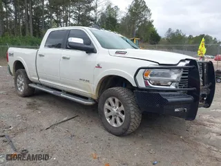 2022 Ram 2500 Laramie with VIN 3C6UR5FL3NG310109, listed as a IAAI auction lot 41832988 with 88,817 mi miles. Bid and sale history available at carsss.com. Image 1.