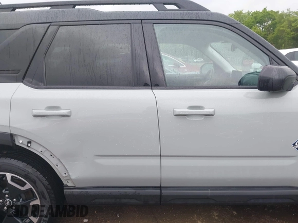 2023 Ford Bronco Sport Outer Banks z VIN 3FMCR9C61PRD19727, wystawiony jako IAAI lot #42315280 z przebiegiem 69 985 mil mil oraz . Historia ofert i sprzedaży dostępna na DreamBid. Obrazek 13.