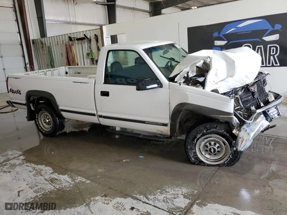 2000 Chevrolet C/K 2500 with VIN 1GCGK24R1YR201068, listed as a Copart auction lot 69413064 with NaN miles and Clean Title. Bid and sale history available at carsss.com. Image 4.