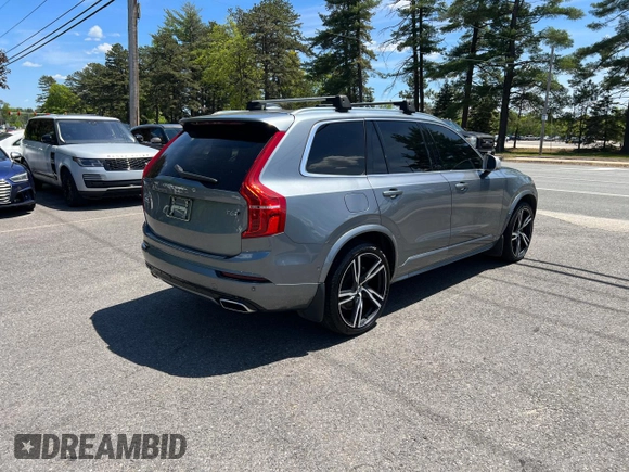 2019 Volvo XC90 R-Design z VIN YV4A22PM9K1440828, wystawiony jako Copart lot #58994785 z przebiegiem 153 481 mil mil oraz Czysty tytuł • Clean title. Historia ofert i sprzedaży dostępna na DreamBid. Obrazek 4.