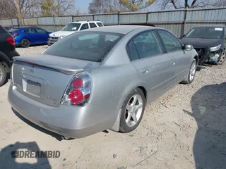 2005 Nissan Altima SE with VIN 1N4BL11E55C113650, listed as a IAAI auction lot 41781549 with 41,858 mi miles. Bid and sale history available at carsss.com. Image 4.
