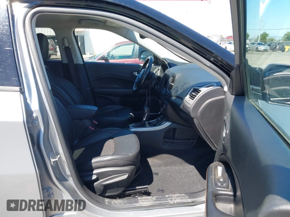 2020 Jeep Compass Latitude with VIN 3C4NJDBB9LT248652, listed as a IAAI auction lot 42237769 with 131,261 mi miles and . Bid and sale history available at DreamBid. Image 5.