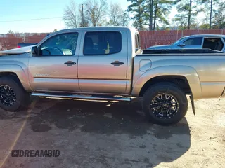 2008 Toyota Tacoma PreRunner with VIN 5TEJU62N78Z509695, listed as a IAAI auction lot 41163580 with 195,659 mi miles. Bid and sale history available at carsss.com. Image 15.