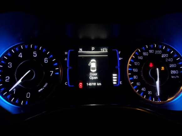 2015 Chrysler 200 Limited with VIN 1C3CCCAGXFN740527, listed as a Copart auction lot 87254084 with 145,761 mi miles and Salvage Title. Bid and sale history available at carsss.com. Image 9.