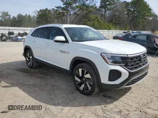 2024 Volkswagen Atlas SE z VIN 1V2WE2CA3RC226832, wystawiony jako Copart lot #45327965 z przebiegiem 5 824 mil mil oraz Szkoda całkowita • Salvage title. Historia ofert i sprzedaży dostępna na DreamBid. Obrazek 4.