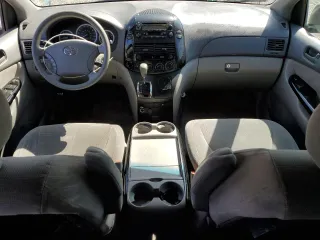 2004 Toyota Sienna CE with VIN 5TDZA23C24S049001, listed as a Copart auction lot 54015845 with 214,749 mi miles and Salvage Title. Bid and sale history available at carsss.com. Image 8.