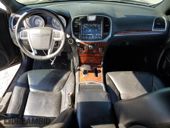 2012 Chrysler 300 Limited z VIN 2C3CCACG4CH250025, wystawiony jako Copart lot #53114085 z przebiegiem 172 697 mil mil oraz Szkoda całkowita • Salvage title. Historia ofert i sprzedaży dostępna na DreamBid. Obrazek 8.