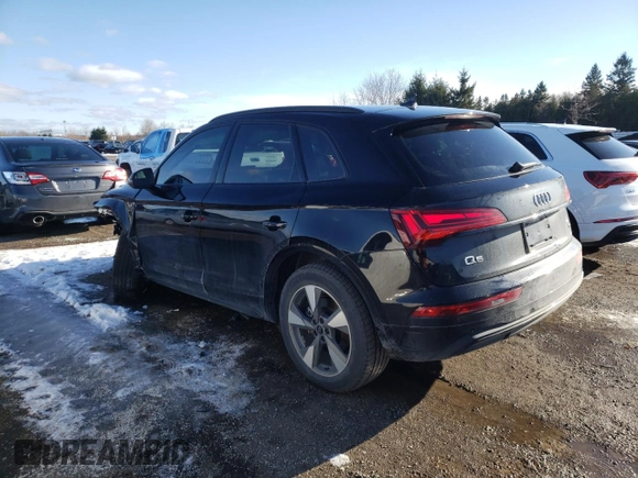 2024 Audi Q5 Komfort with VIN WA1AAAFY0R2077810, listed as a Copart auction lot 83154204 with 14,384 mi miles and Salvage Title. Bid and sale history available at carsss.com. Image 2.