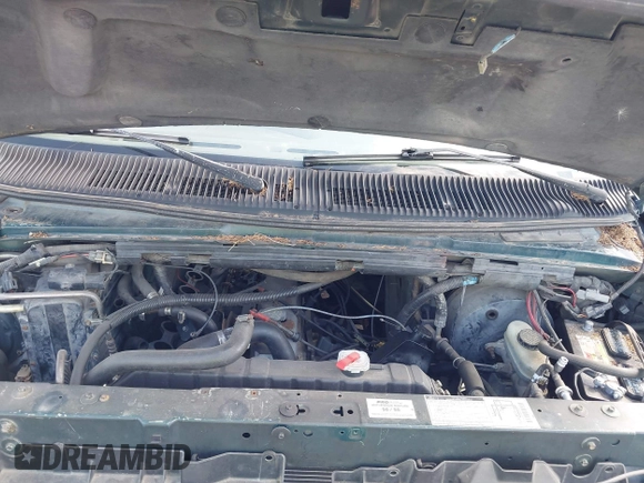 1995 Ford Econoline Cargo z VIN 1FDEE14Y9SHA29638, wystawiony jako IAAI lot #42528557 z przebiegiem Nie podano mil oraz . Historia ofert i sprzedaży dostępna na DreamBid. Obrazek 10.