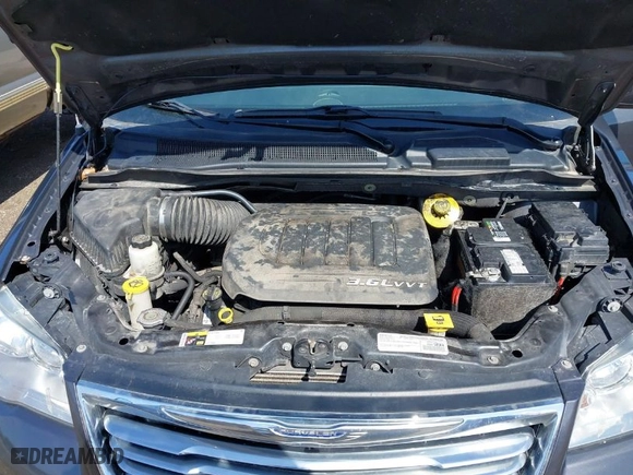 2016 Chrysler Town & Country Touring with VIN 2C4RC1BG3GR296131, listed as a IAAI auction lot 41930627 with 171,827 mi miles. Bid and sale history available at carsss.com. Image 10.