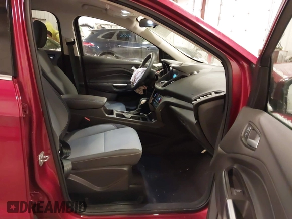 2019 Ford Escape SE with VIN 1FMCU9GD1KUA17041, listed as a IAAI auction lot 41340123 with 48,456 mi miles. Bid and sale history available at carsss.com. Image 5.