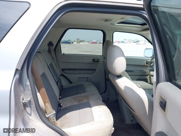 2008 Ford Escape XLT with VIN 1FMCU03178KE48057, listed as a IAAI auction lot 42082340 with 281,744 mi miles. Bid and sale history available at carsss.com. Image 8.