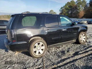 2013 GMC Yukon SLT with VIN 1GKS1CE06DR319554, listed as a Copart auction lot 85426204 with 177,526 mi miles and Salvage Title. Bid and sale history available at carsss.com. Image 3.