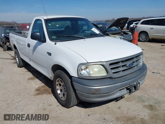 2002 Ford F-150 XL with VIN 1FTRF17252NA24920, listed as a IAAI auction lot 41601123 with 1 mi miles. Bid and sale history available at carsss.com. Image 1.