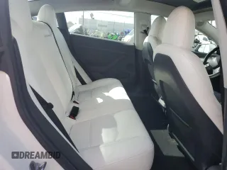 2022 Tesla Model 3 z VIN 5YJ3E1EA4NF354750, wystawiony jako Copart lot #44430085 z przebiegiem 29 507 mil mil oraz Szkoda całkowita • Salvage title. Historia ofert i sprzedaży dostępna na DreamBid. Obrazek 10.