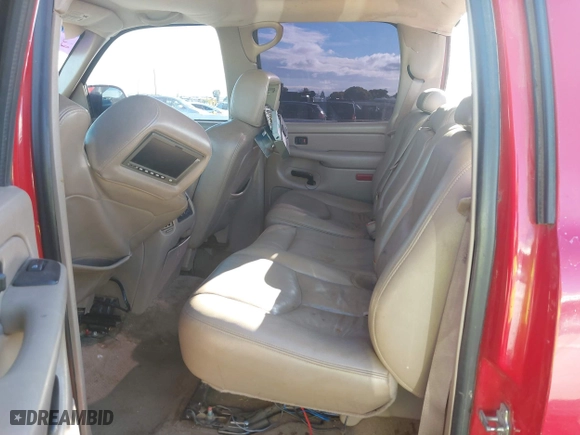 2005 Chevrolet Silverado 1500 LS with VIN 2GCEK13T251264604, listed as a IAAI auction lot 41742967 with 236,070 mi miles. Bid and sale history available at carsss.com. Image 8.